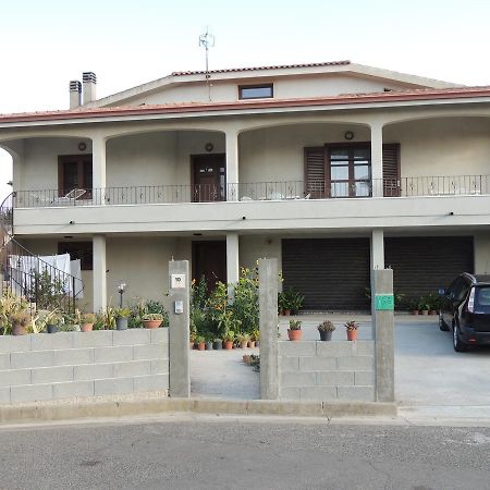 Bed and Breakfast Il Nuraghe Uras Екстер'єр фото